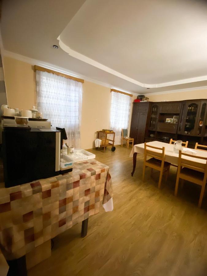 Guesthouse Ailama Ushguli Bagian luar foto